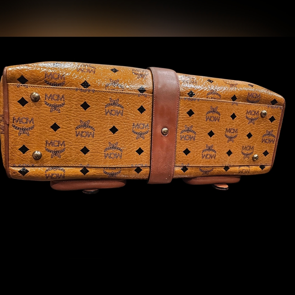 MCM Vintage Visetos Printed Shoulder Bag - Cognac - Picture 6 of 10
